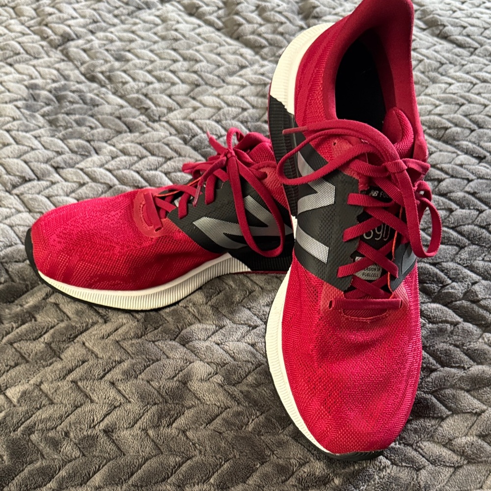 New Balance Fuel Cell 890 Men’s Red and Black Athletic Sneaker